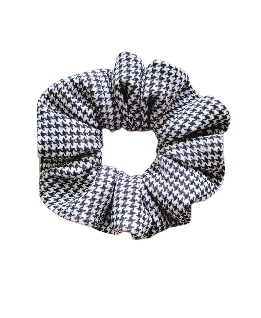 Houndstooth Scrunchie In Black And White - Pink Love Monet