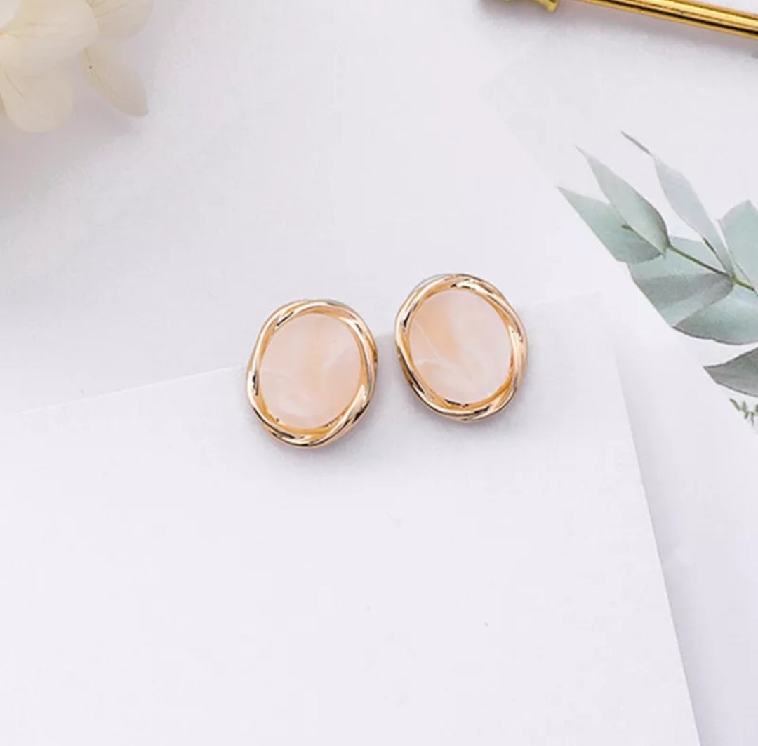 Chloe Oval Stud Earrings - Pink Love Monet